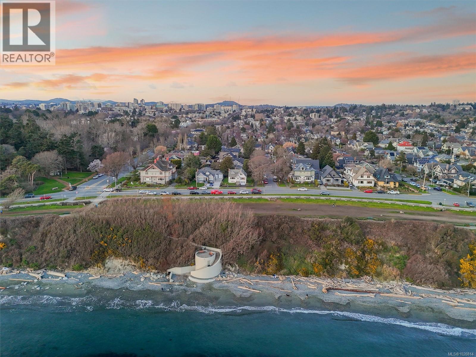  1120 Dallas Road, Victoria