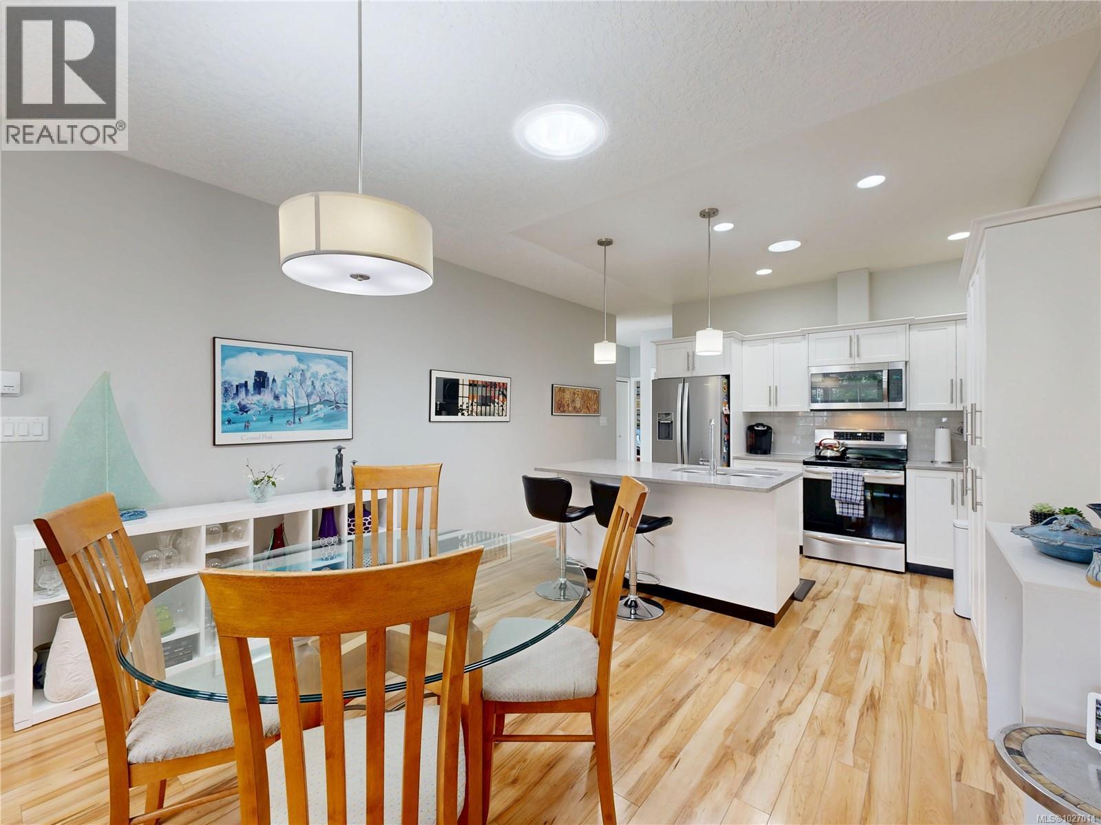 6357 SHAMBROOK DR - 10