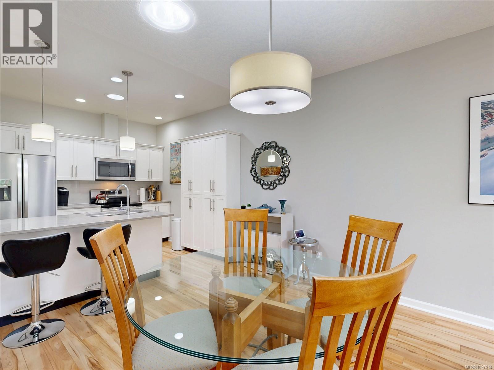 6357 SHAMBROOK DR - 11