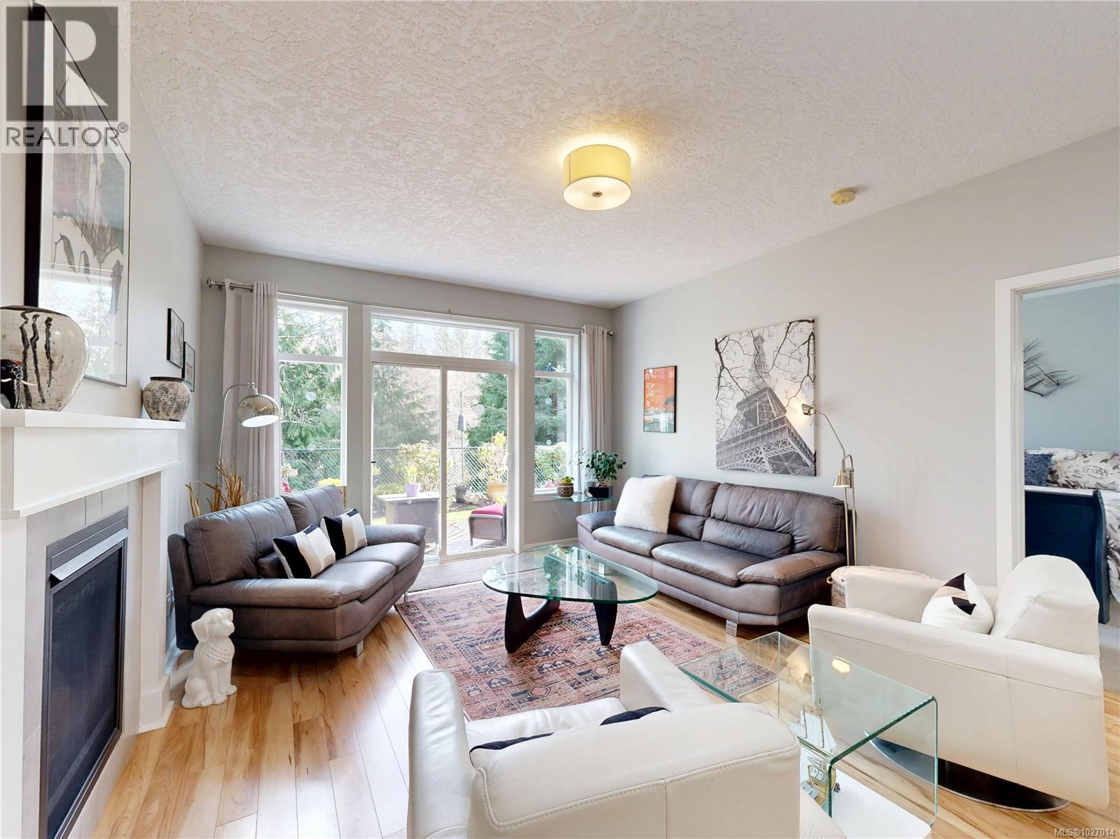 6357 SHAMBROOK DR - 7