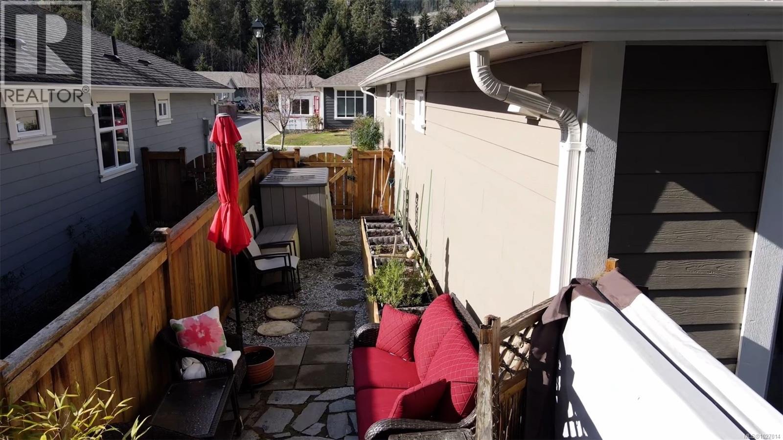 6357 SHAMBROOK DR - 34