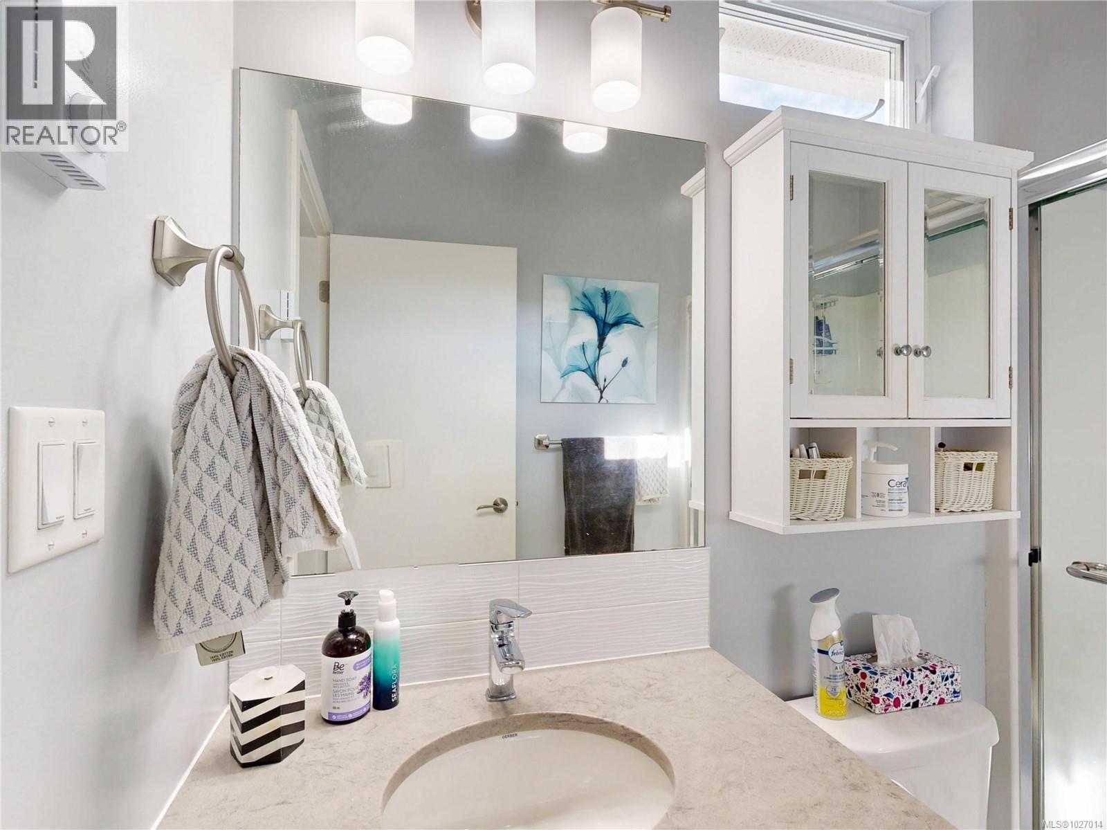 6357 SHAMBROOK DR - 22