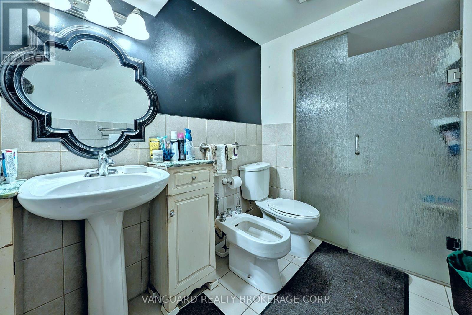 92 SKELTON BOULEVARD - 43