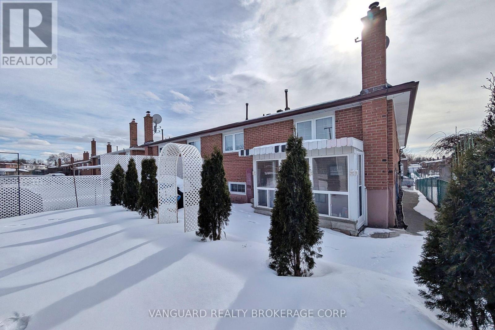 92 SKELTON BOULEVARD - 49
