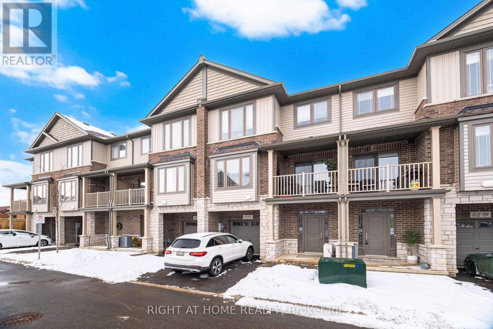 61 - 19 PICARDY DRIVE - Photo 2 of 40, Hamilton (Stoney Creek Mountain), Ontario