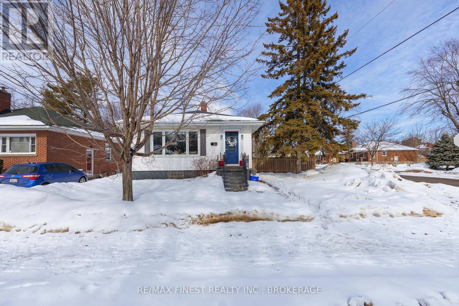 155 CARRUTHERS AVENUE - Photo 2 of 50, Kingston (Central City East), Ontario