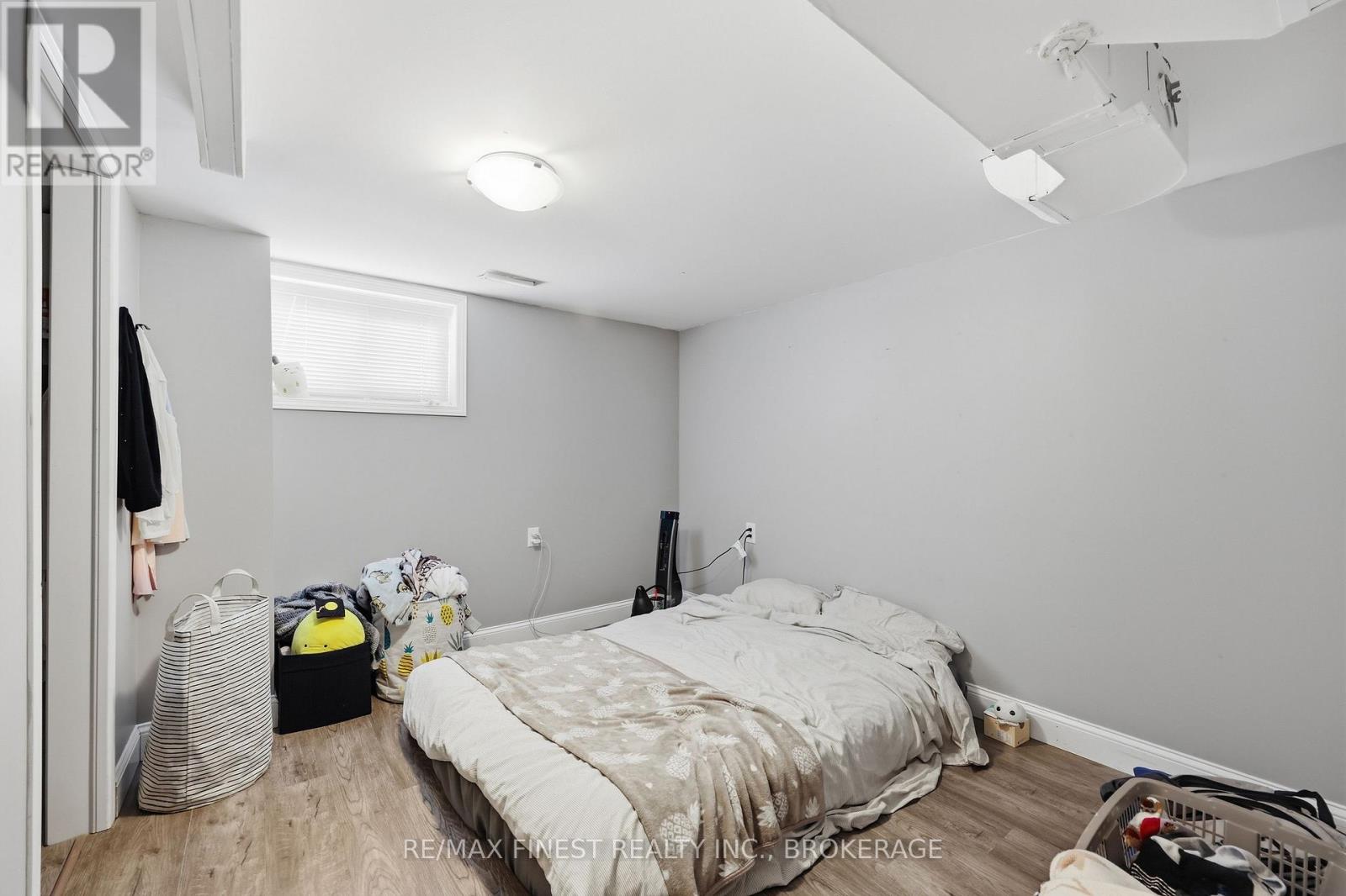 155 CARRUTHERS AVENUE, Kingston (Central City East), Ontario