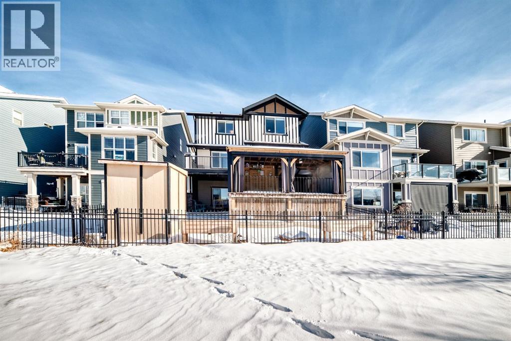 69 Sundown Grove, Cochrane