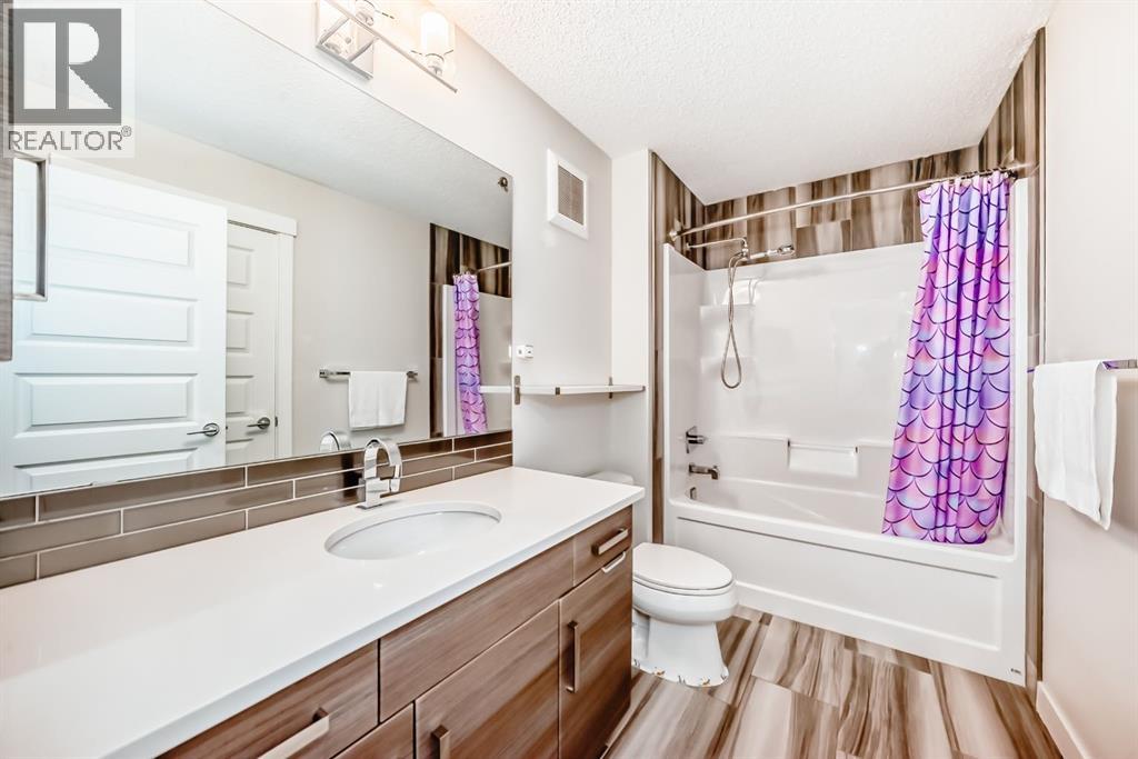 69 Sundown Grove, Cochrane