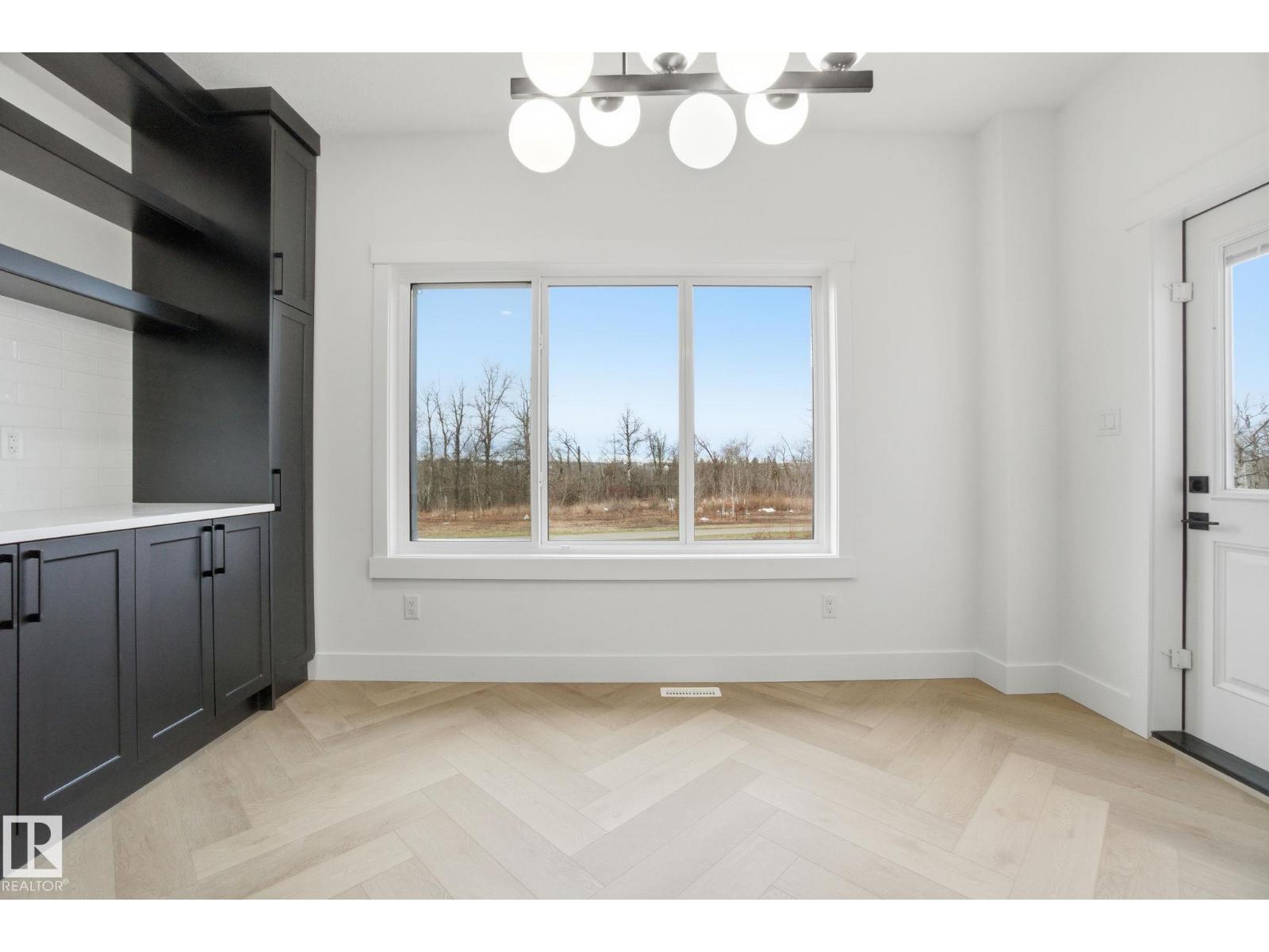 
          3294 Chernowski WY SW
            <br/>
            <span>Edmonton</span>
            , 
            <span>AB</span>
             <span>T6W5H2</span>
         - Photo 43
