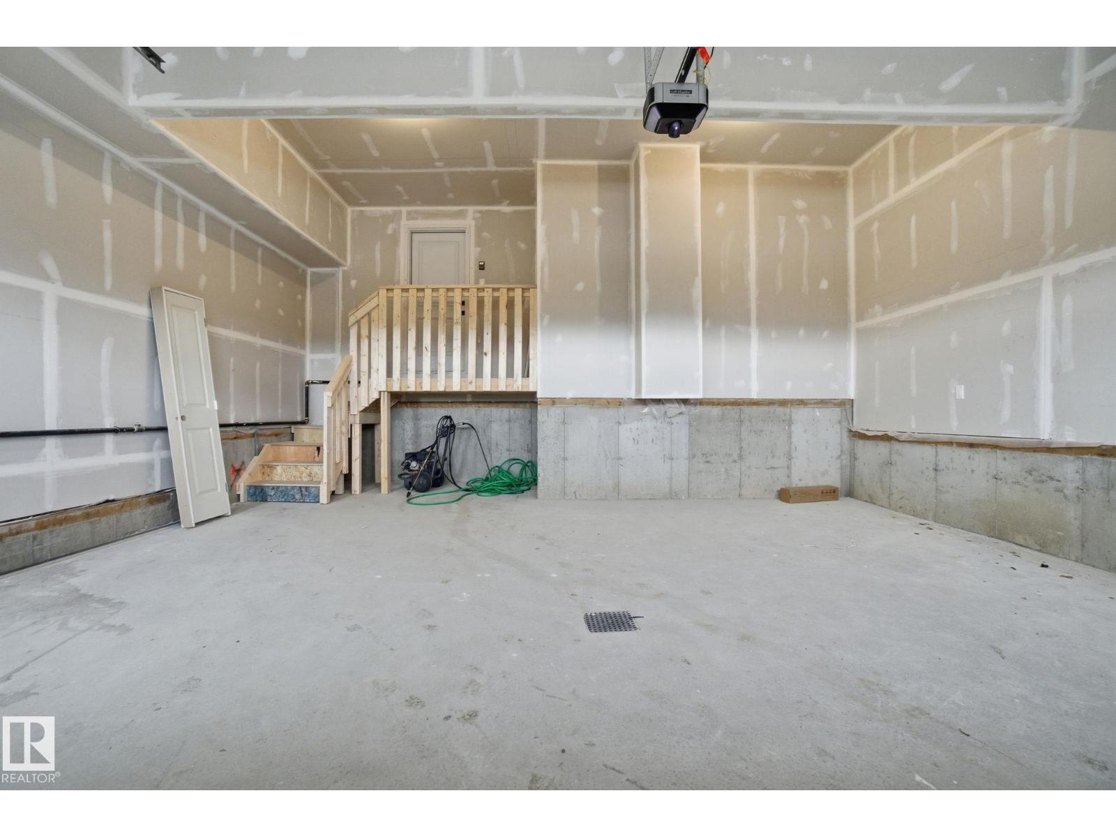 
          3294 Chernowski WY SW
            <br/>
            <span>Edmonton</span>
            , 
            <span>AB</span>
             <span>T6W5H2</span>
         - Photo 7