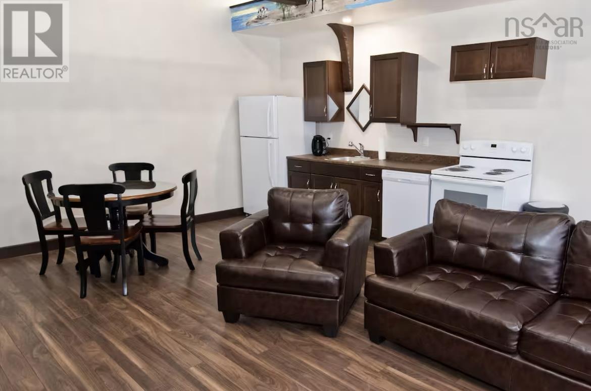 Property 7 of 27 of 15403 Cabot Trail