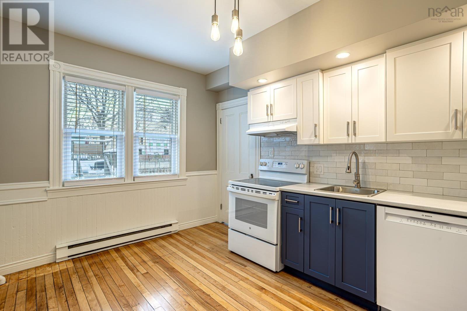 Property 34 of 43 of 6045/6047 Williams Street