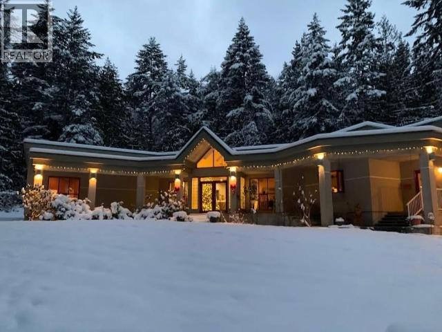 7734 MC AULAY ROAD, Powell River