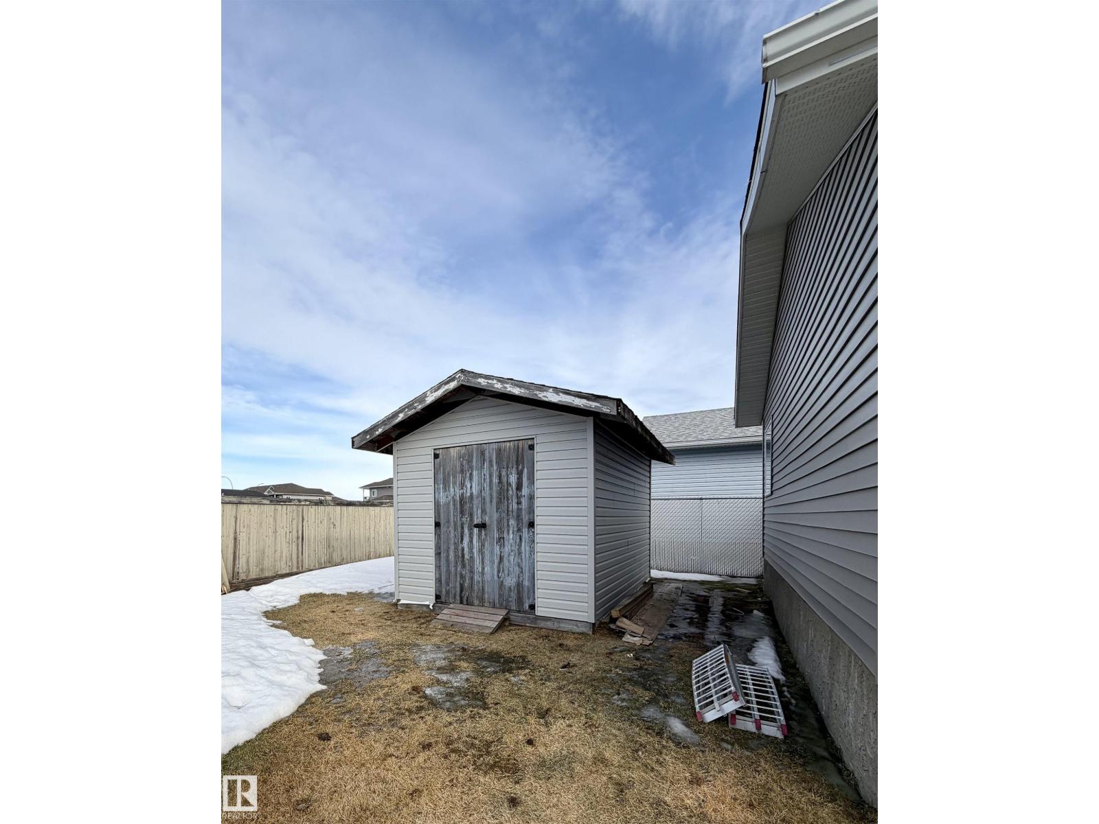 1 JUTLAND CR, Stony Plain