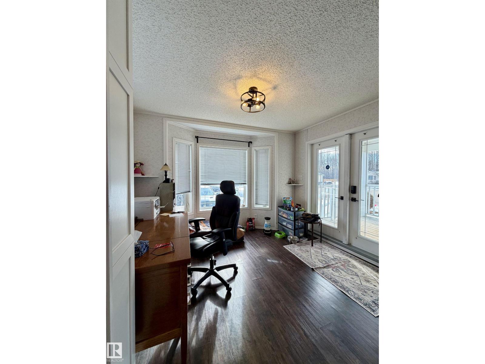 1 JUTLAND CR, Stony Plain