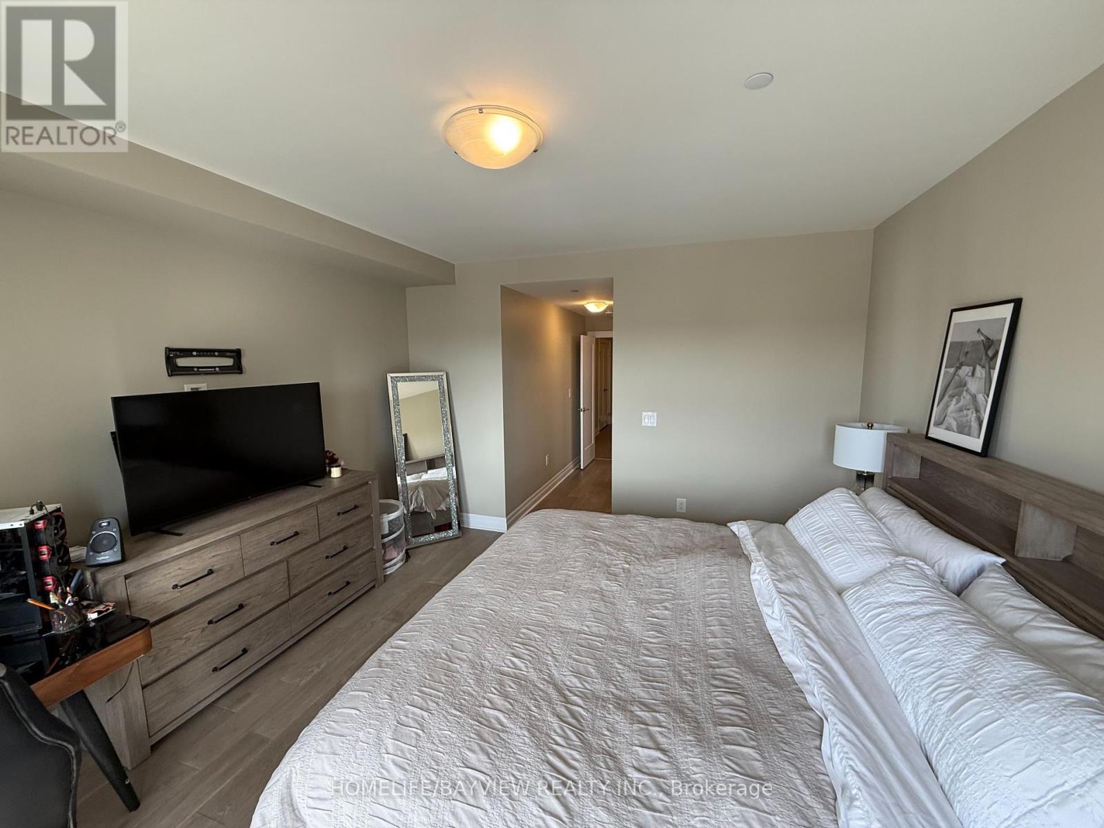 #910 505 TALBOT STREET - 17