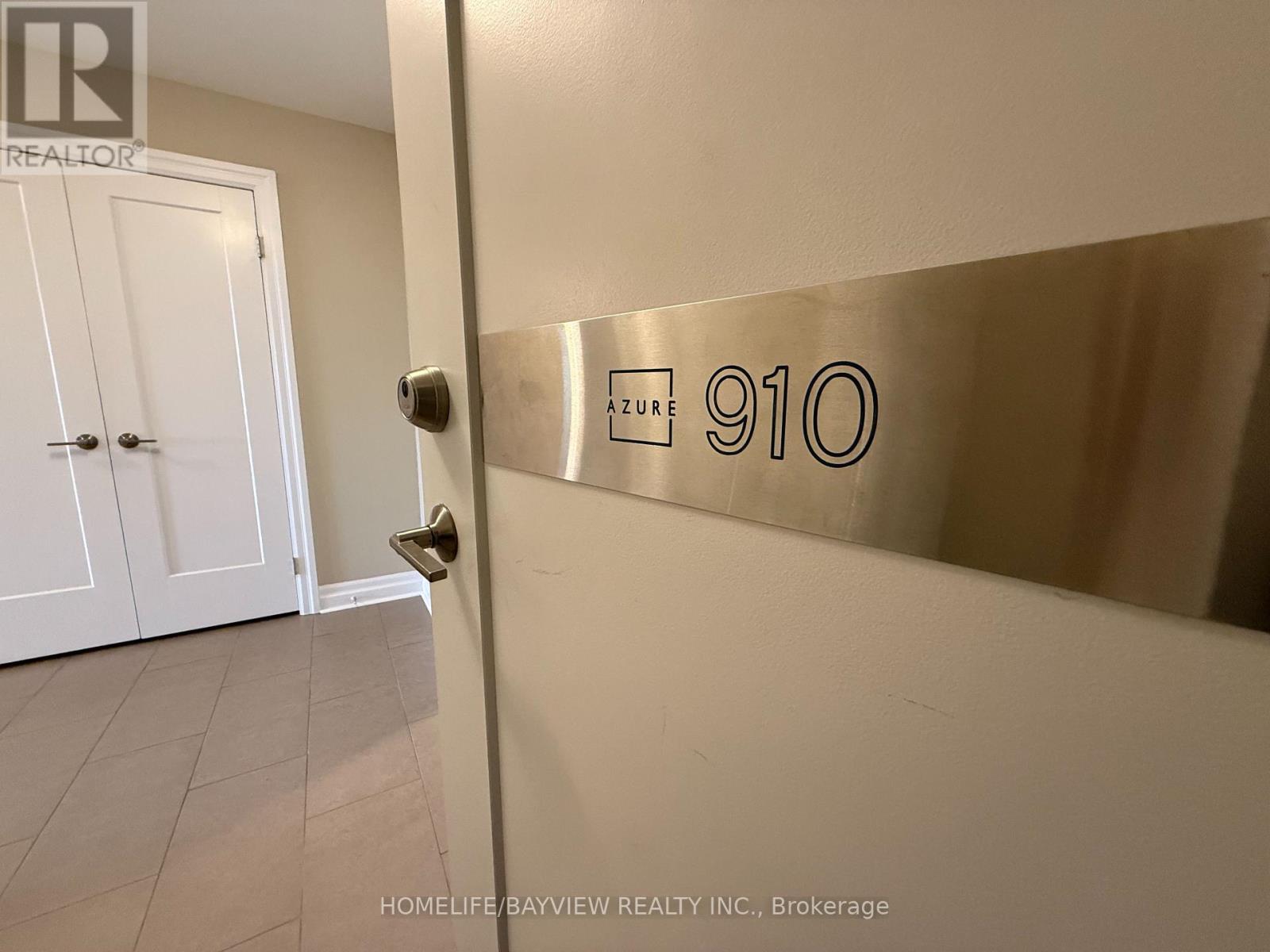 #910 505 TALBOT STREET - 3