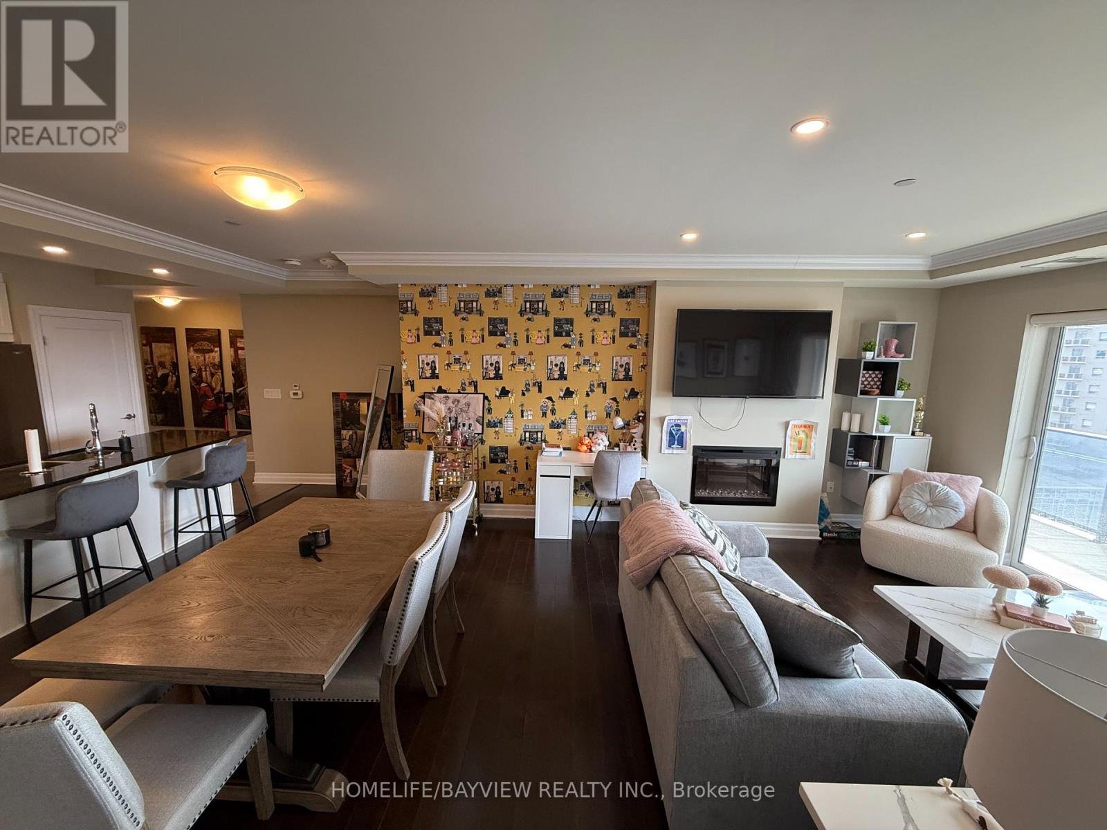 #910 505 TALBOT STREET - 9