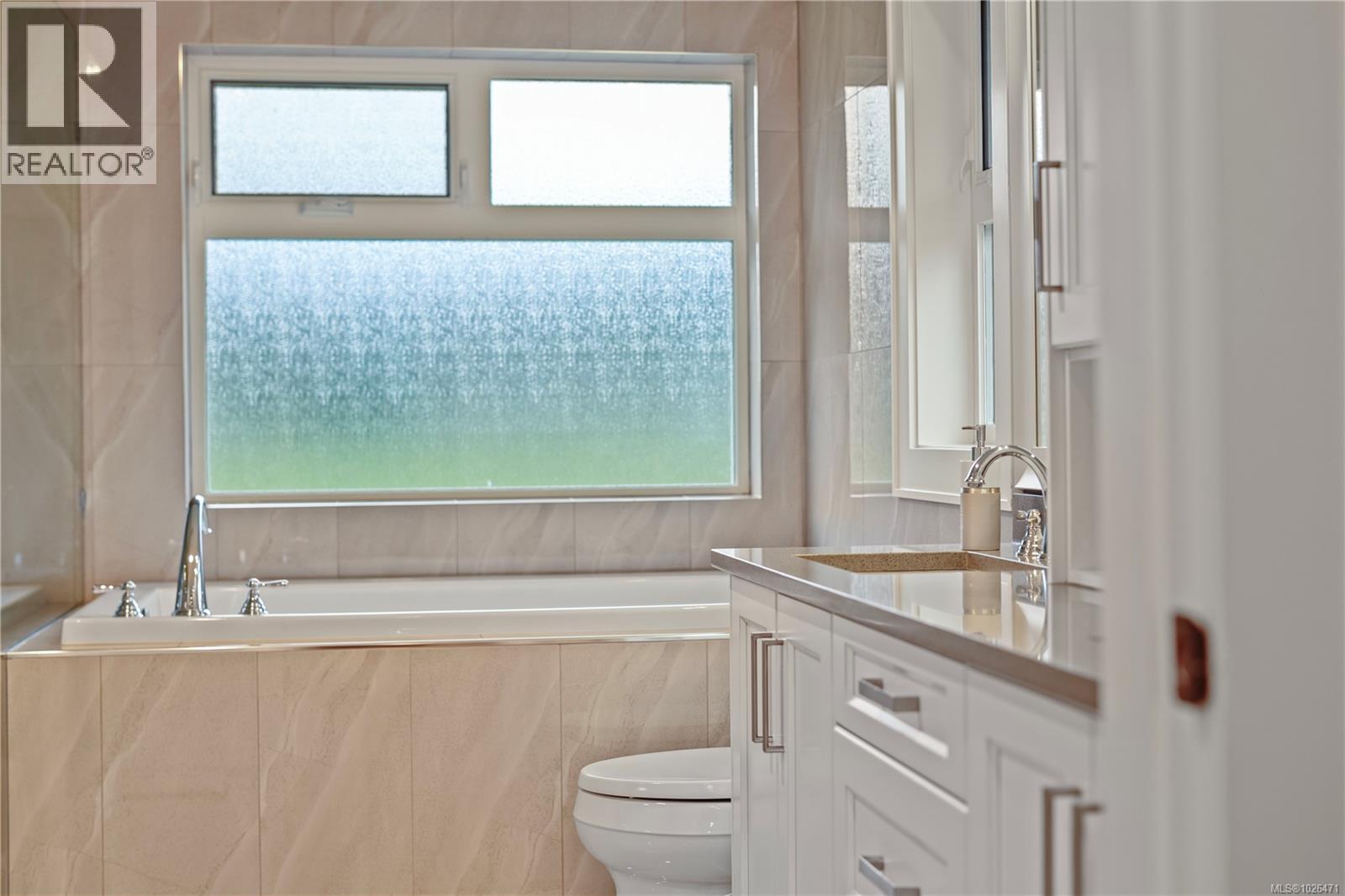 5327 Otter Pl, Port Alberni