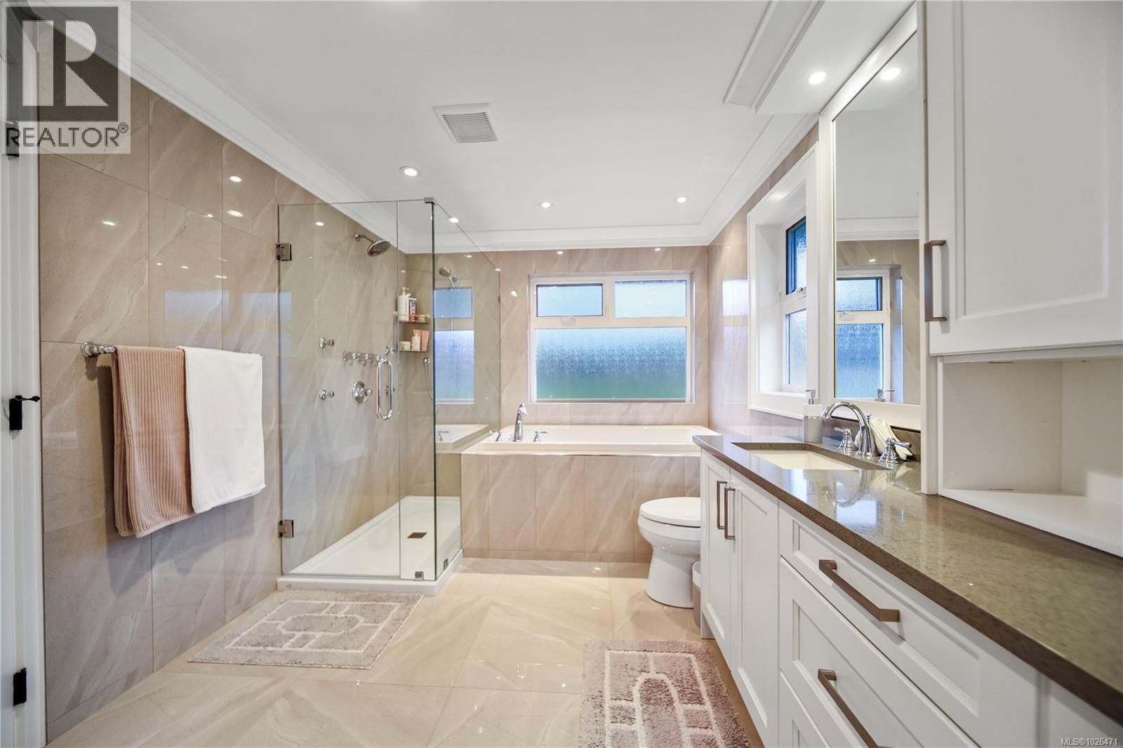 5327 Otter Pl, Port Alberni