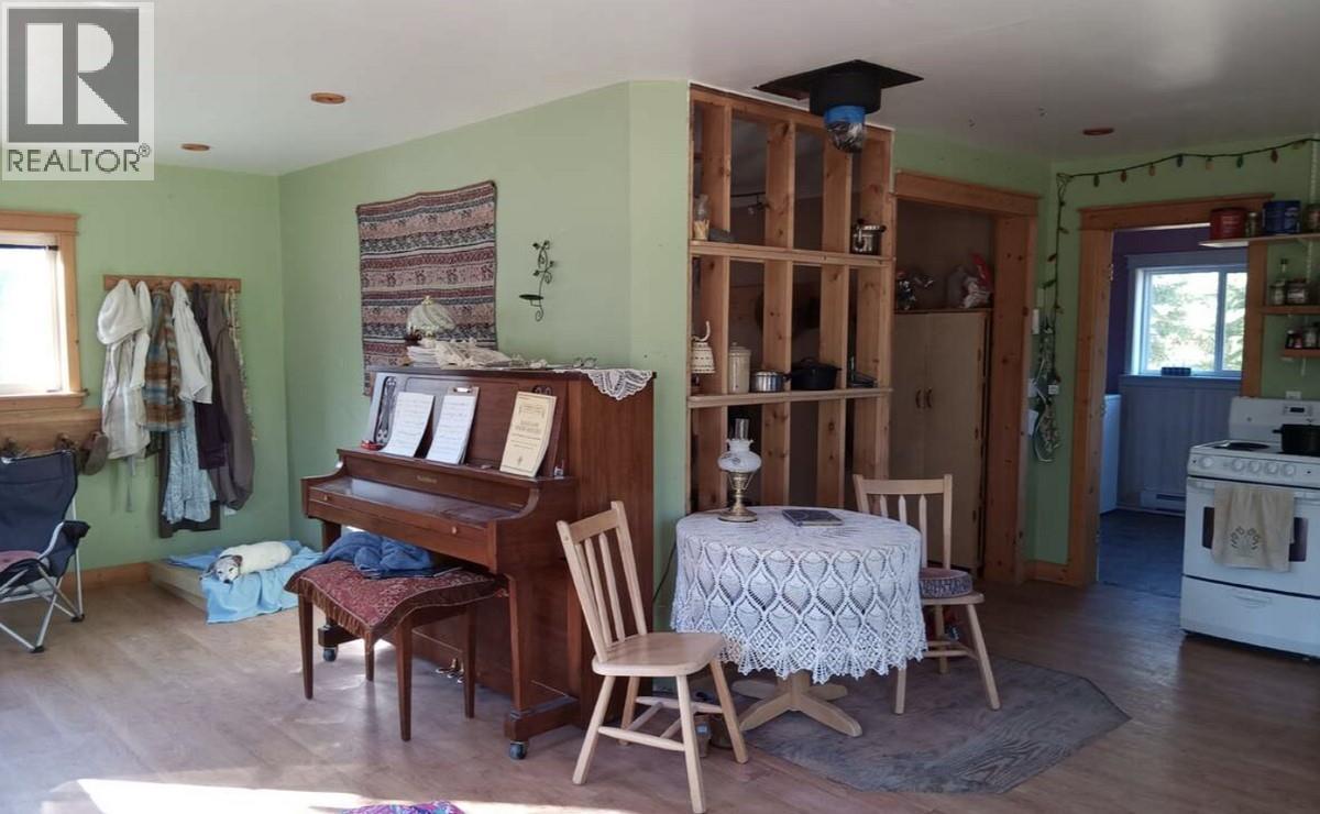 8224 HIGHWAY 95A - 7