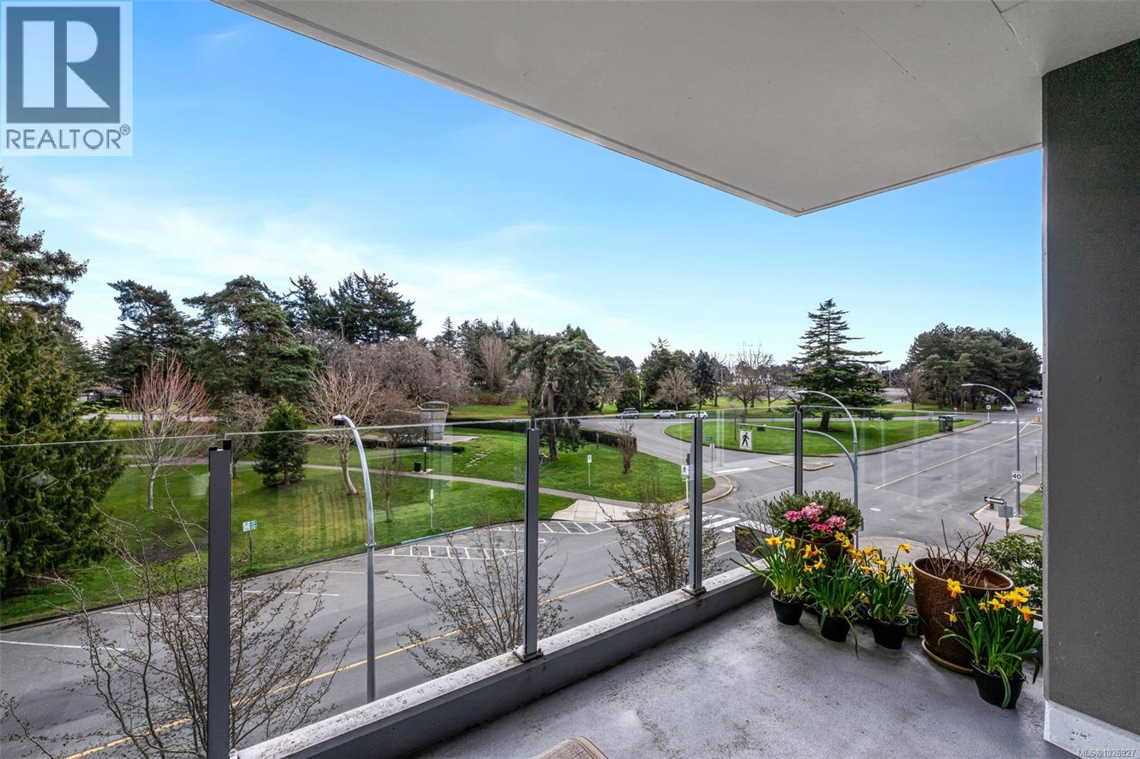 402 200 Douglas Street, Victoria