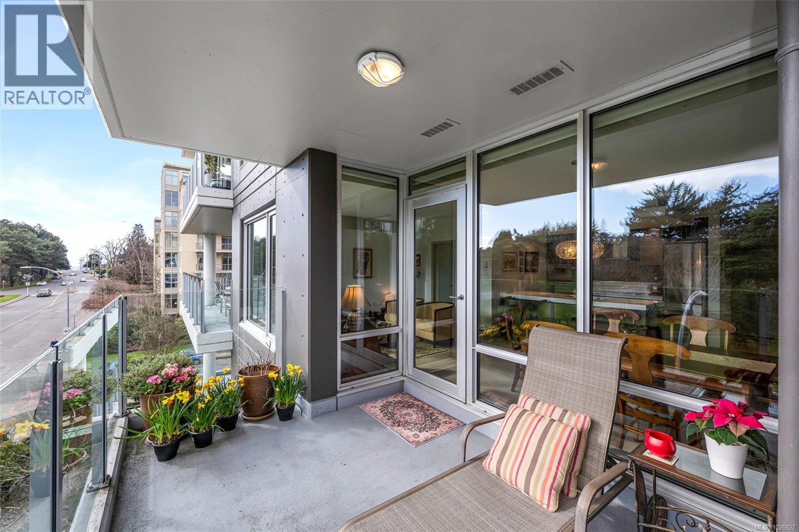 402 200 Douglas Street, Victoria