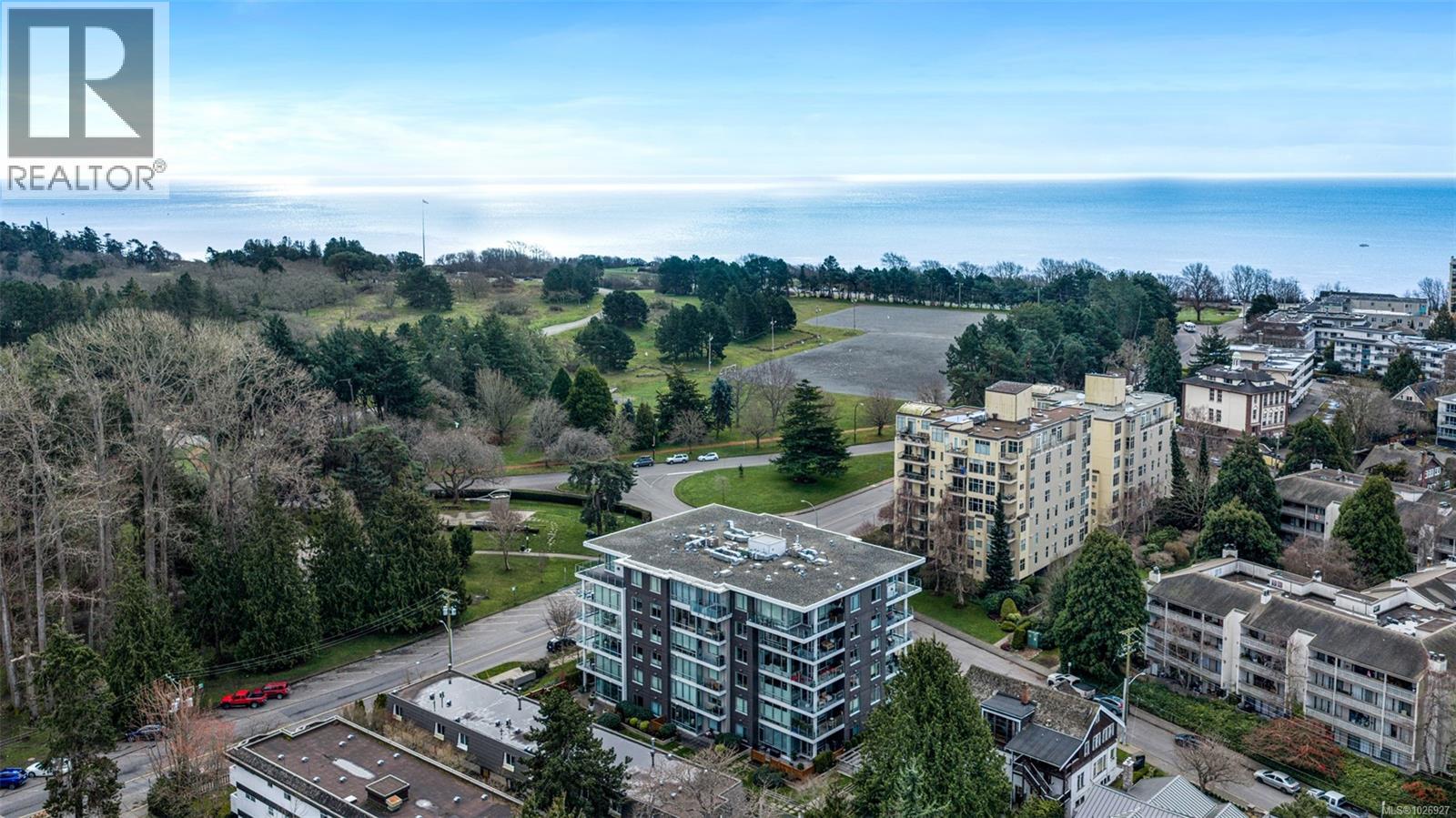 402 200 Douglas Street, Victoria