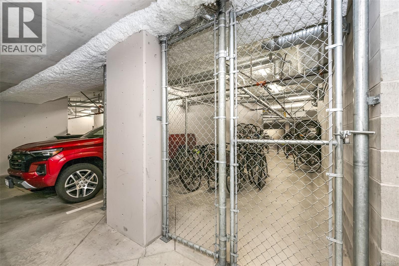 402 200 Douglas Street, Victoria