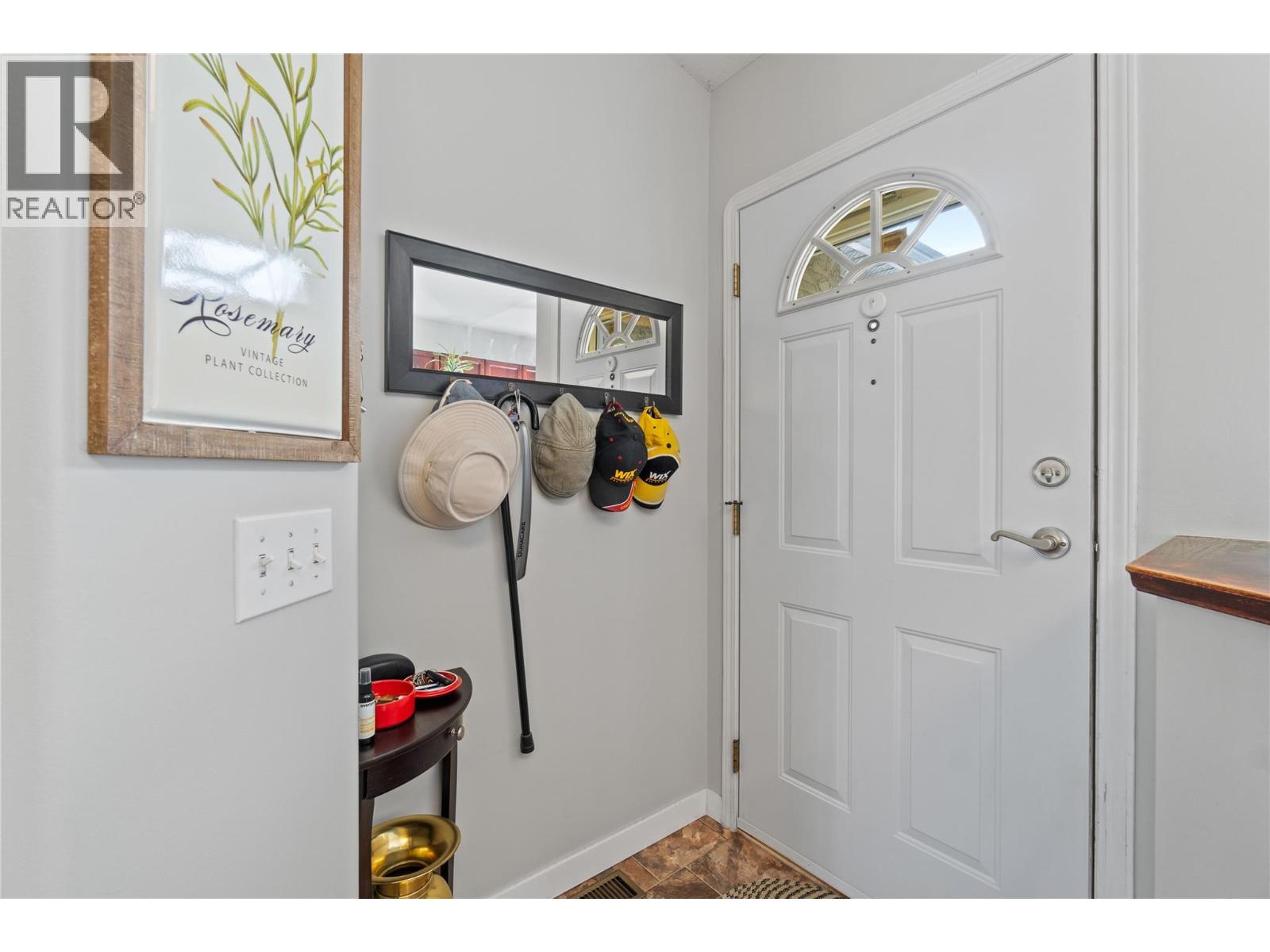 #14 2210 Louie Drive - 9