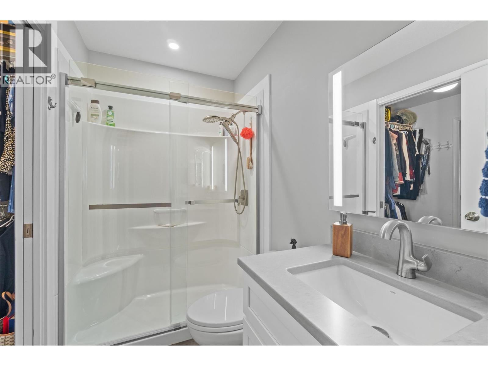 #14 2210 Louie Drive - 20