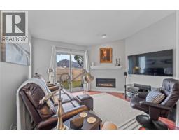 14 2210 Louie Drive, West Kelowna