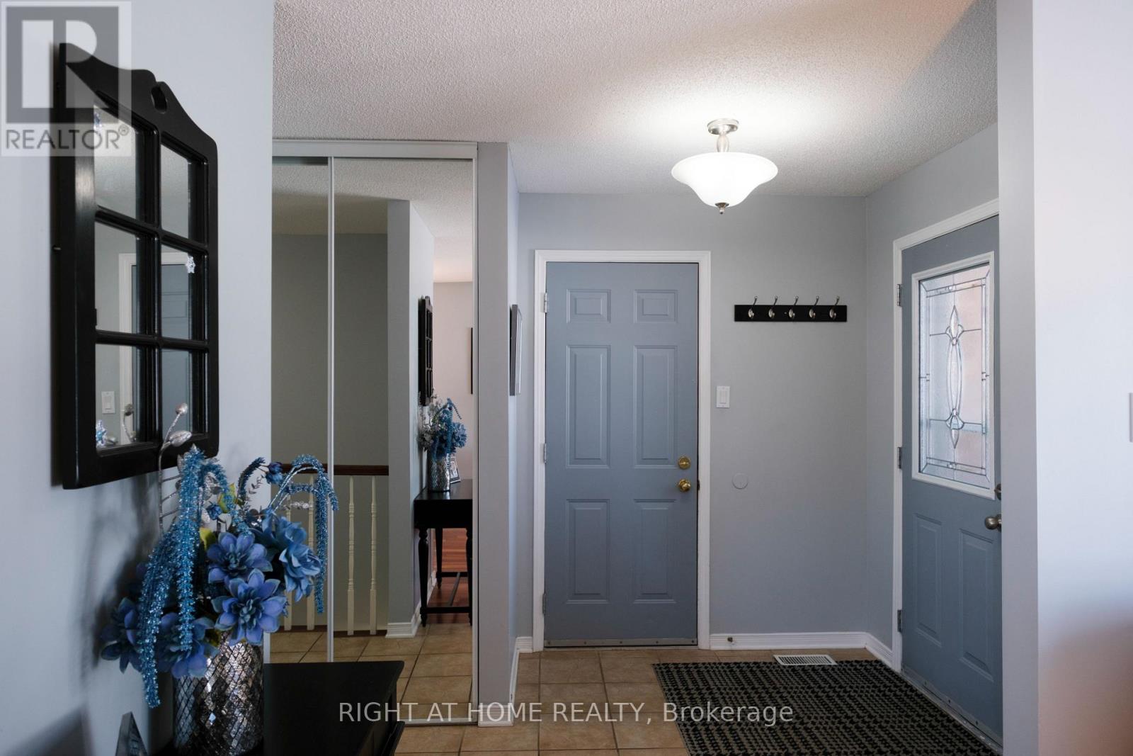 23 FAIRVIEW CRESCENT - Photo 2 of 25, Arnprior, Ontario