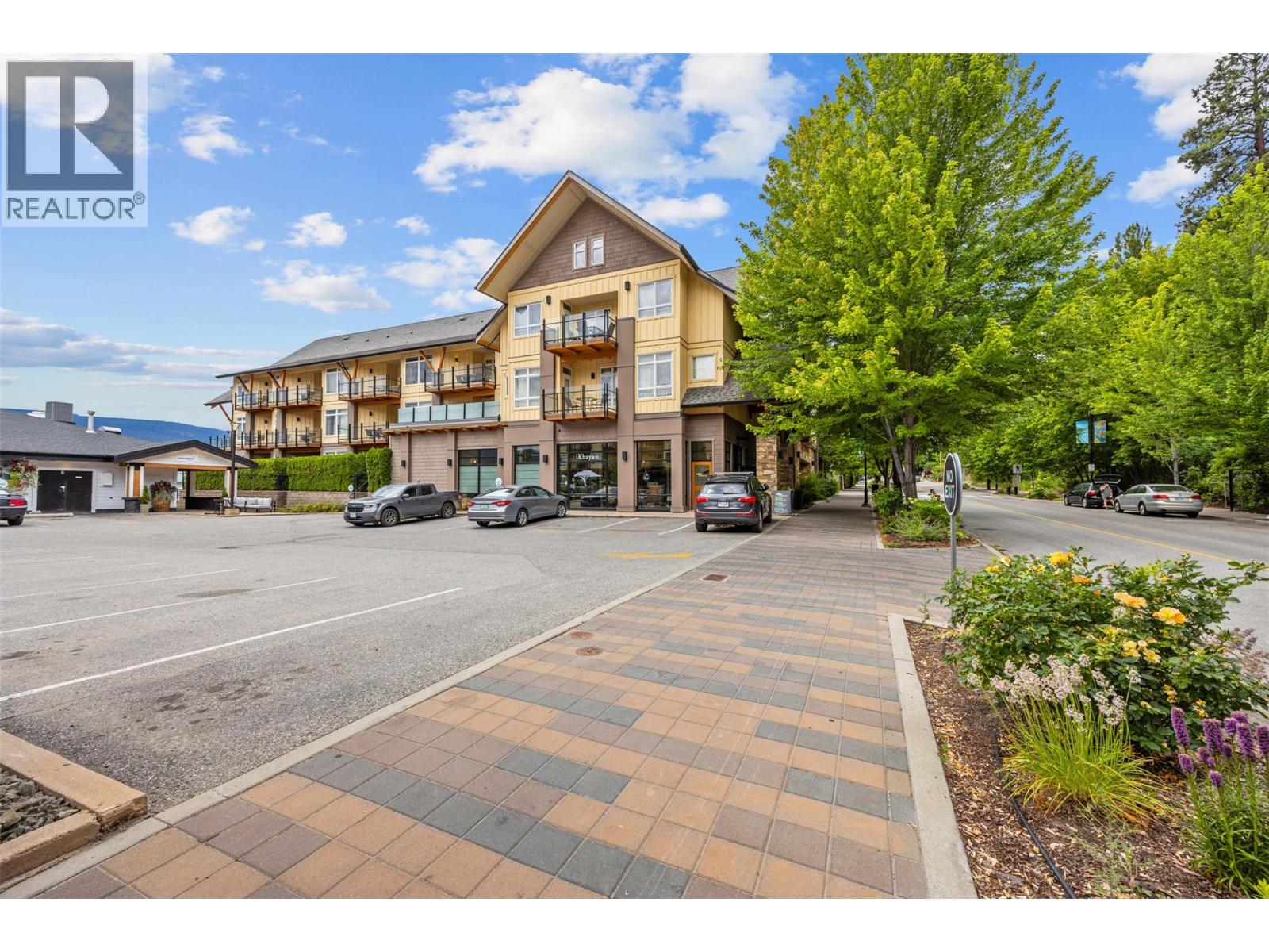 #633/634 12811 Lakeshore Drive S - 19