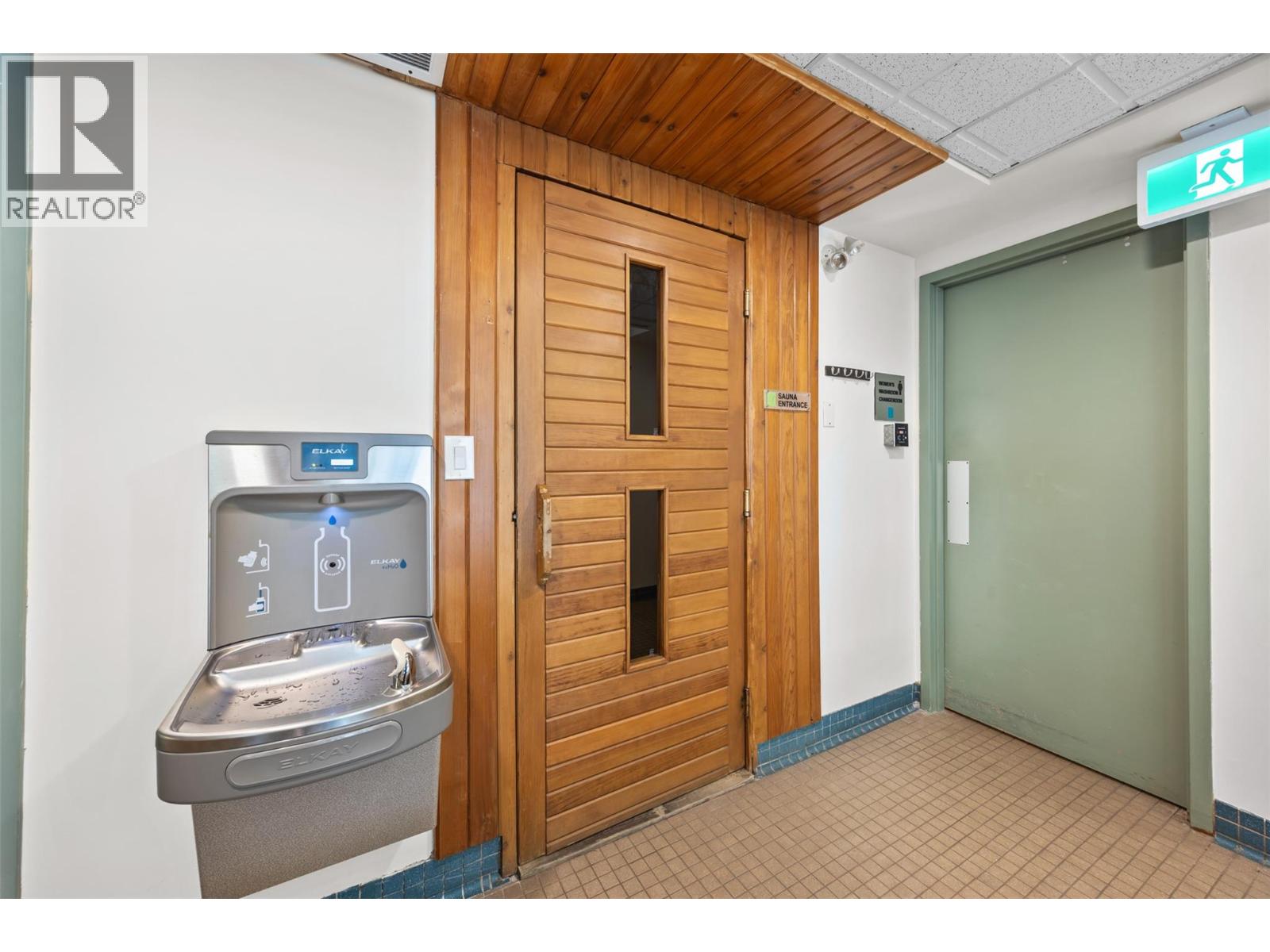 #633/634 12811 Lakeshore Drive S - 33
