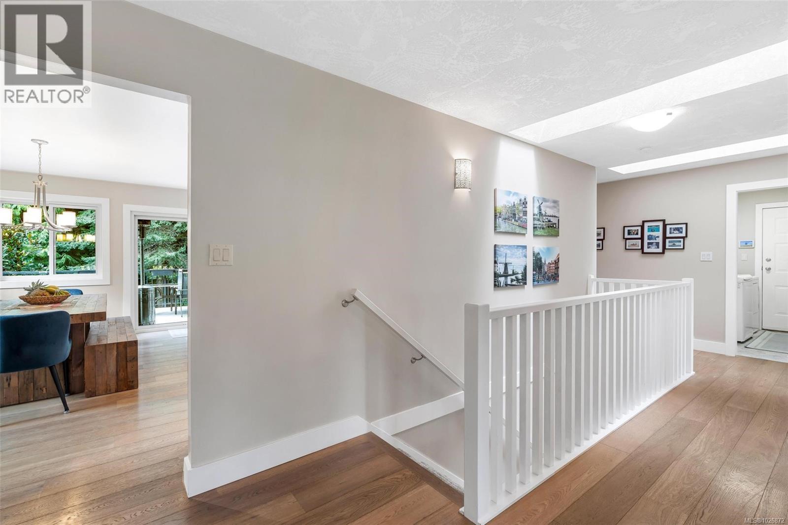 8830 Langara Pl, North Saanich