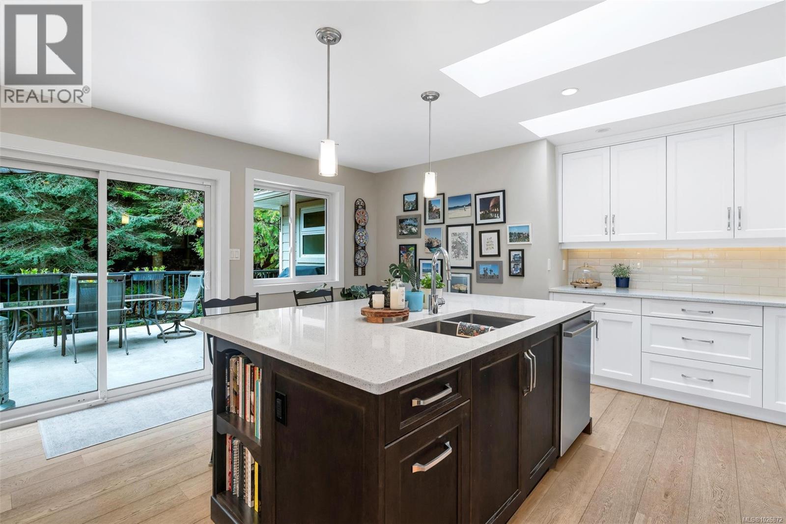 8830 Langara Pl, North Saanich