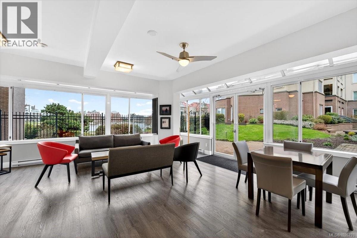 216 50 SONGHEES Road, Victoria