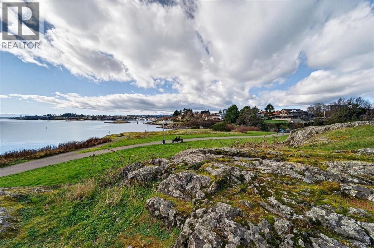 216 50 SONGHEES Road, Victoria