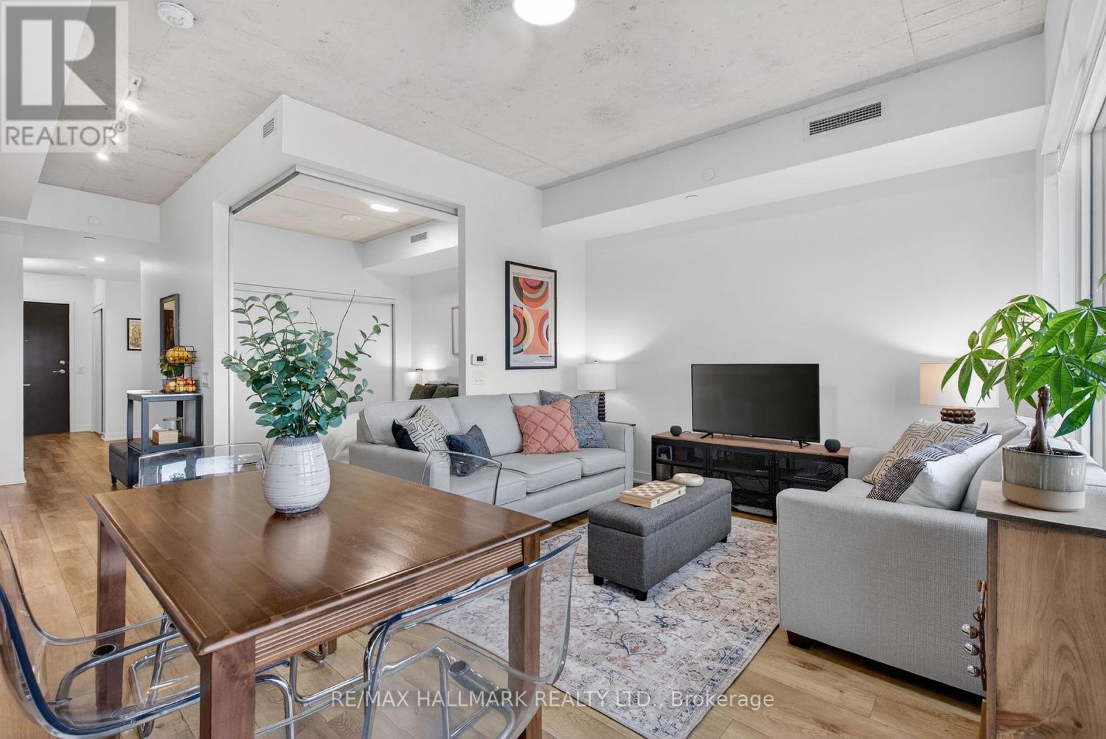 1808 St. Clair Avenue West 304