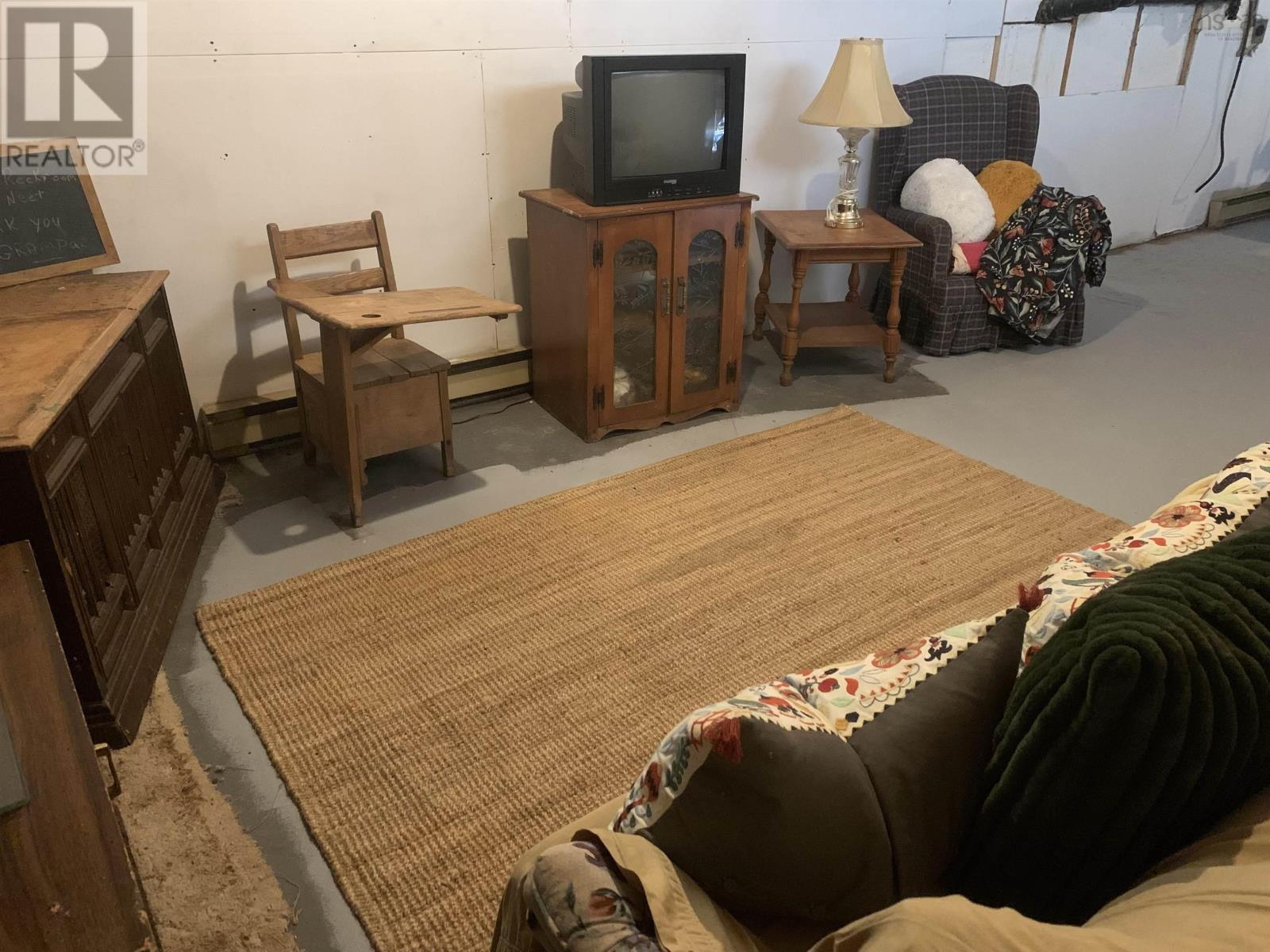 Property 33 of 42 of 3 Alexander Crescent