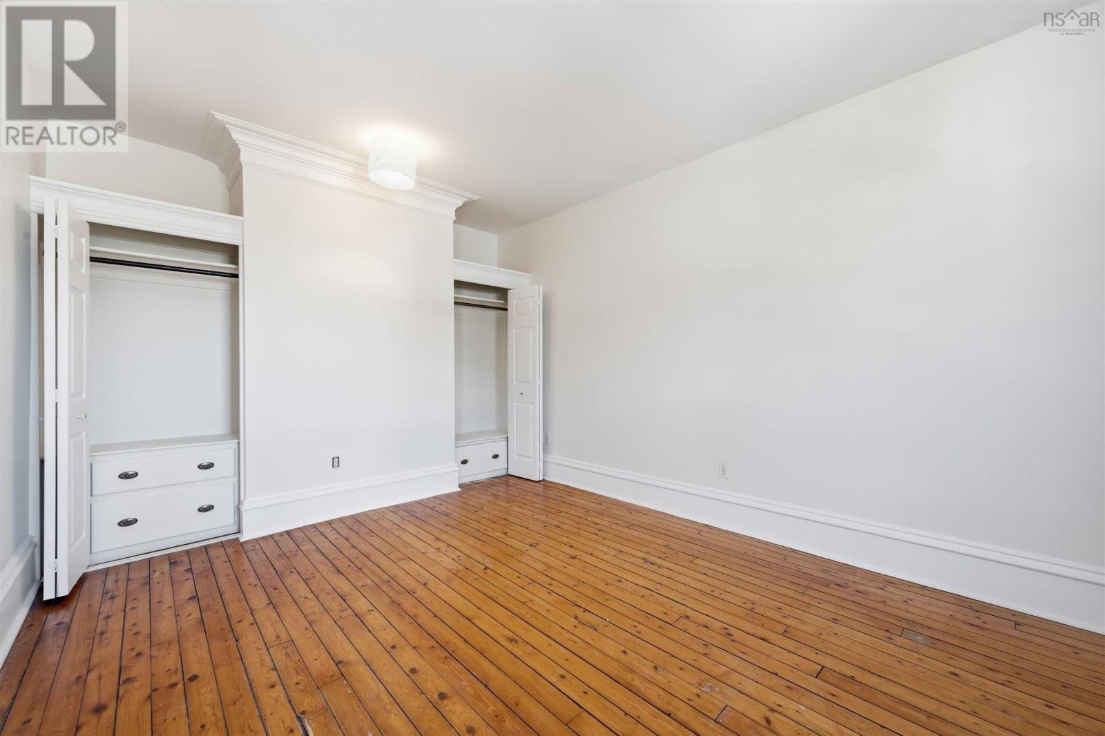 Property 25 of 45 of 2048 Creighton Street