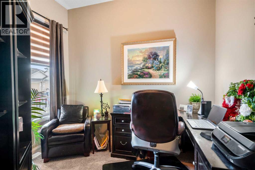 223 Sunset Square, Cochrane