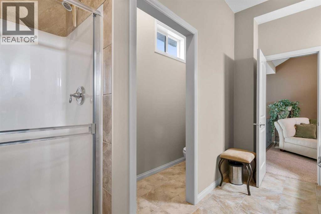 223 Sunset Square, Cochrane