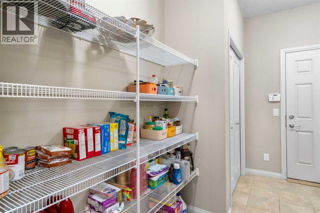 223 Sunset Square, Cochrane