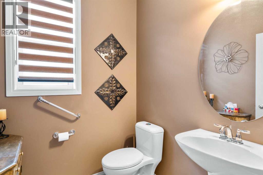 223 Sunset Square, Cochrane