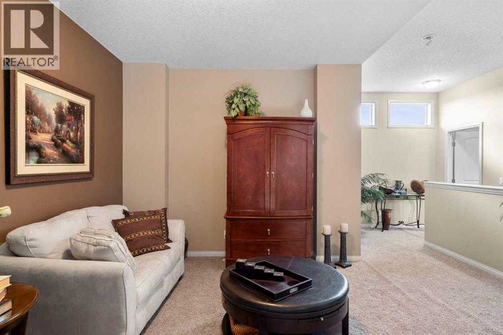 223 Sunset Square, Cochrane