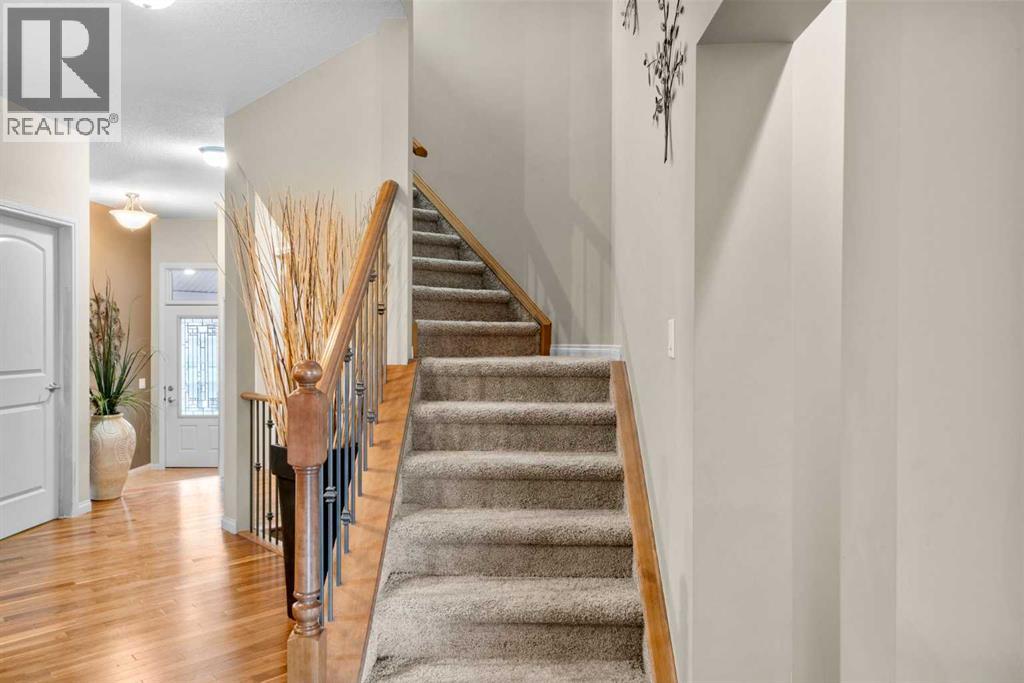 223 Sunset Square, Cochrane