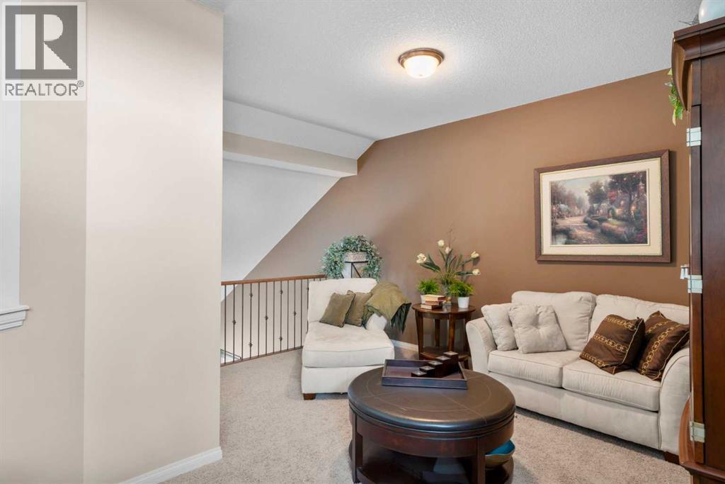 223 Sunset Square, Cochrane